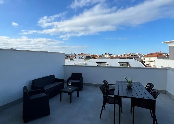 Attico Sulla Riserva Διαμέρισμα Σαν Μπενεντέτο ντελ Τρόντο