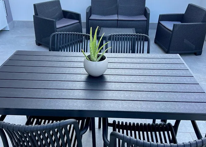 Attico Sulla Riserva Σαν Μπενεντέτο ντελ Τρόντο